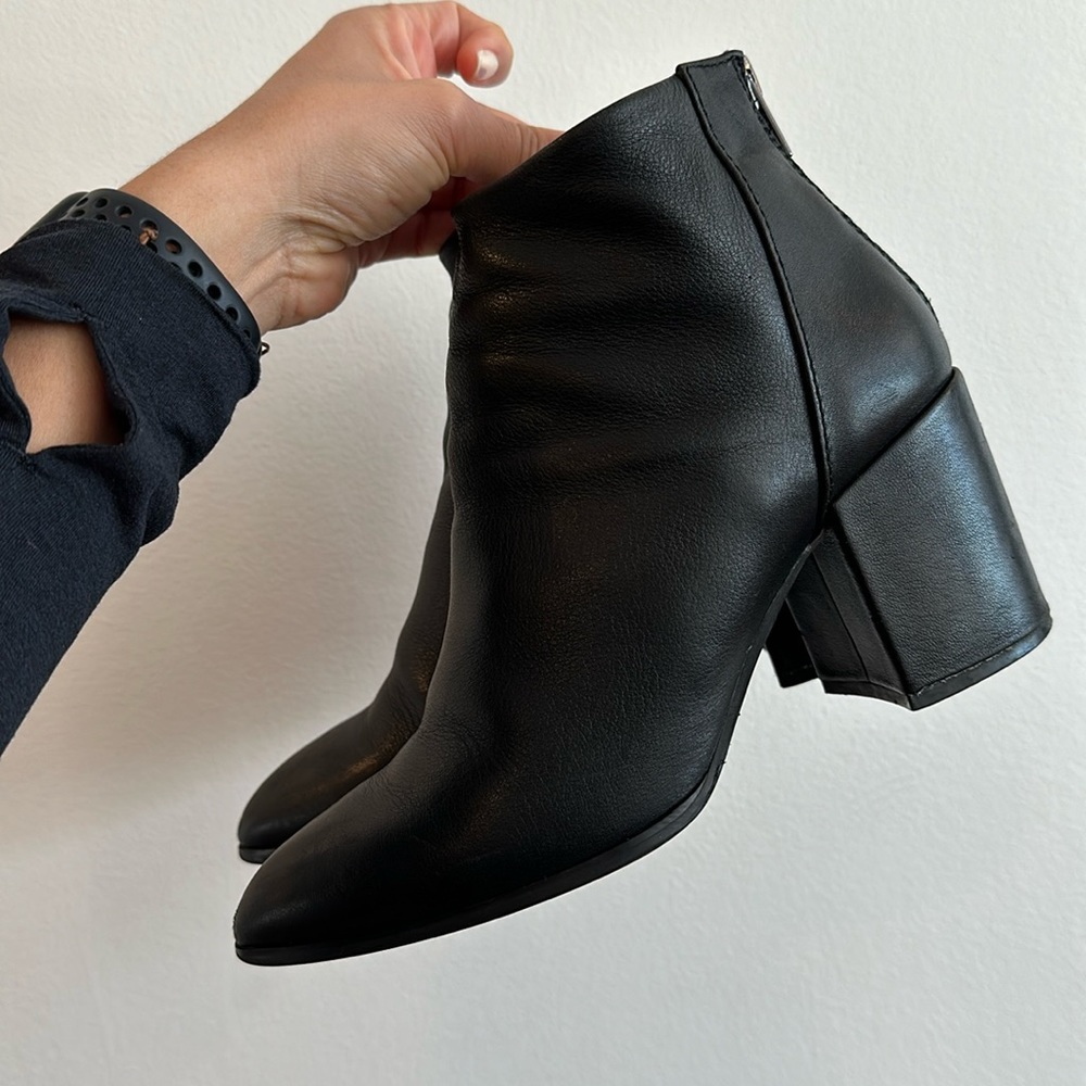 Steve Madden leather booties - Jillian